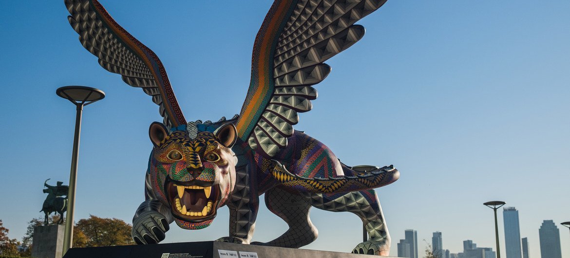 México presenteia Nações Unidas com estátua “guardiã da paz e da